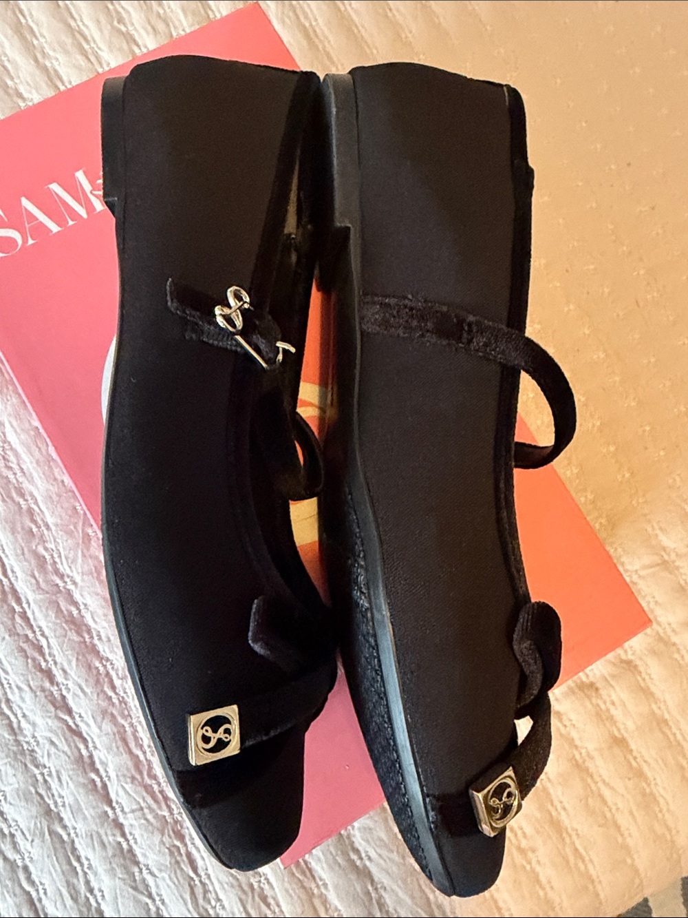 Sam & Libby Black Velvet Trimmed Mary Jane Flats w/ Bow 8.5 ❤️ - Picture 9 of 9